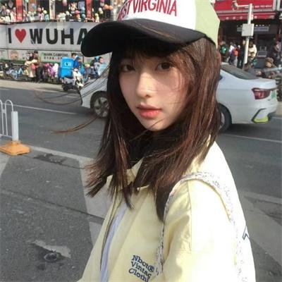 马路对面的房子